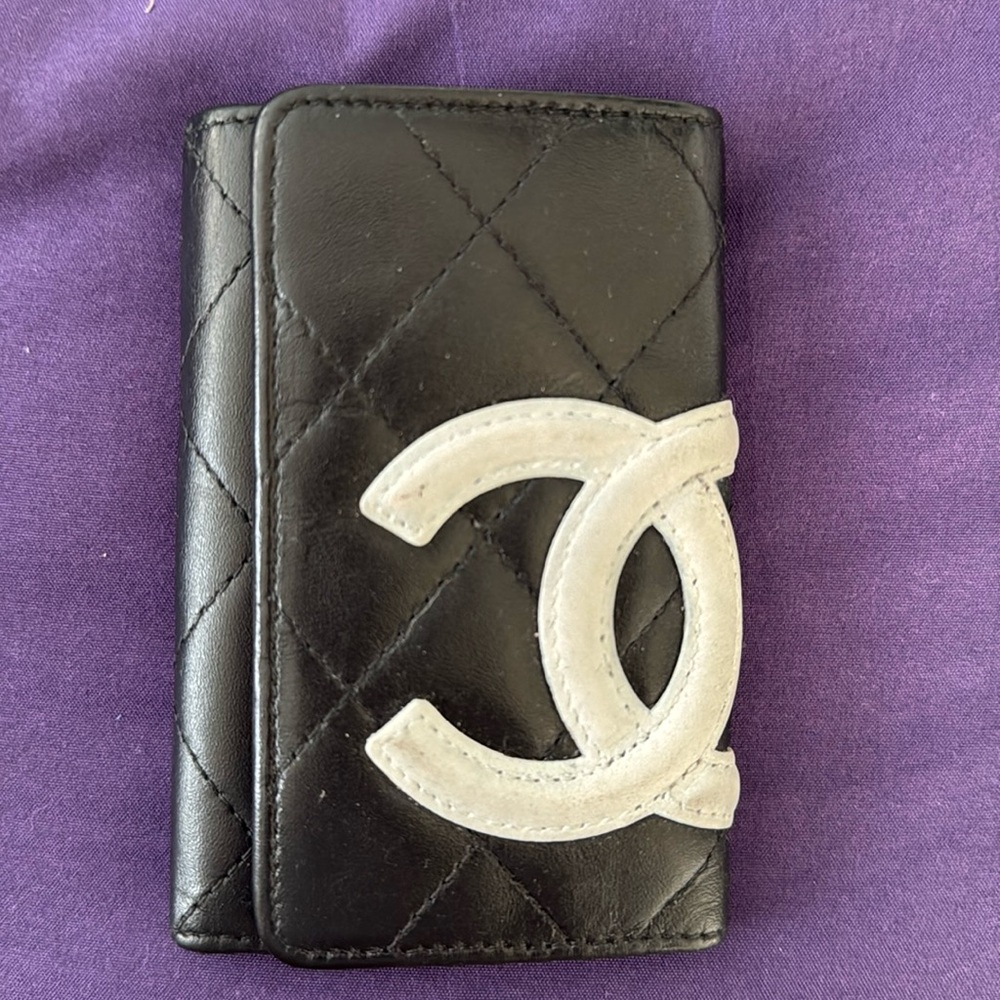 100% Authentic Chanel Cambon Key Holder . Quilted Design . Used A Few Times .